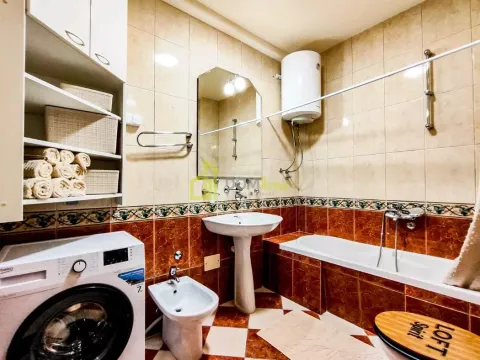 Izdavanje, trosoban stan, 115m², Momišići, Podgorica - image 20