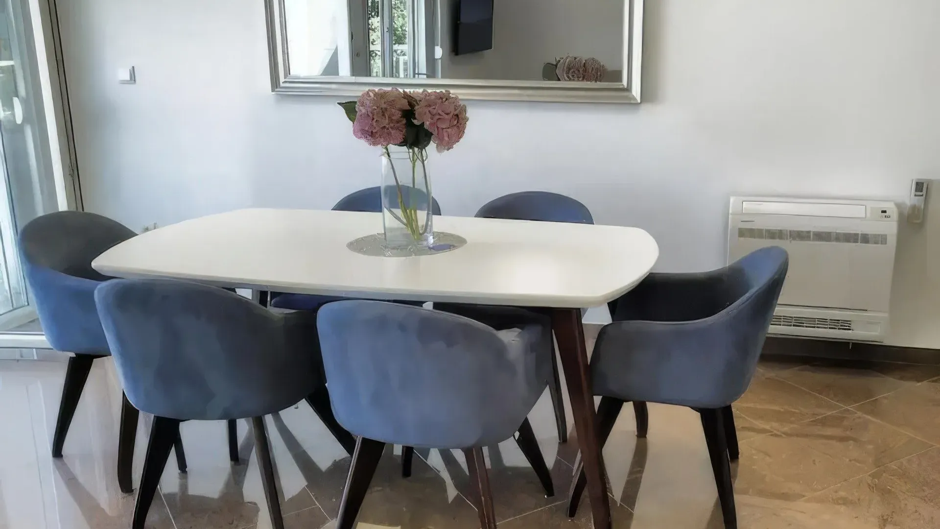 Rent, three bedroom apartment, 150m², Pržno, Budva
