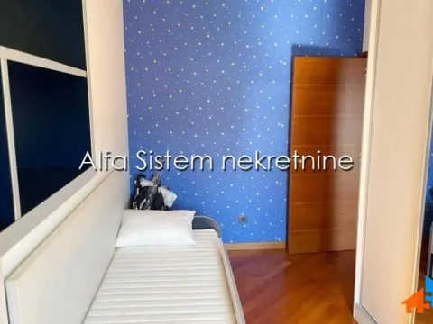 Izdavanje, četvorosoban stan, 118m², Vračar Hram, Vračar Sve Podlokacije - image 15