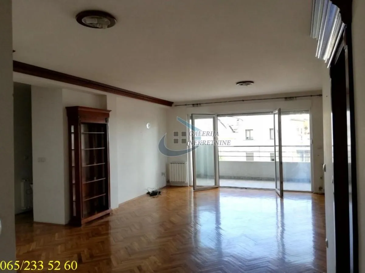Prodaja, četvorosoban stan, 117m², Savski Venac, Beograd