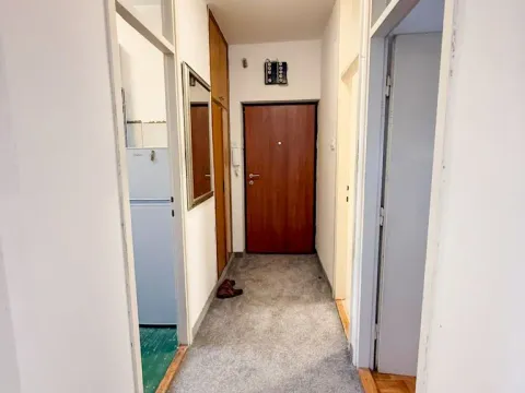 Izdavanje, jednosoban stan, 56m², Momišići, Podgorica - image 6