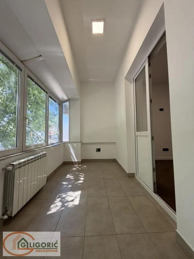 Sale, three bedroom apartment, 103m², Cvetni Trg, Vračar Sve Podlokacije