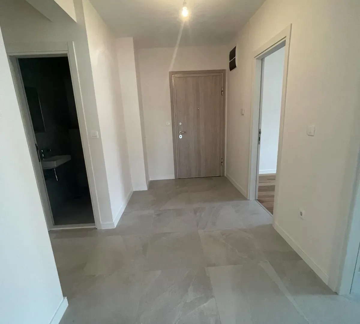 Rent, three bedroom apartment, 97m², Central Point, Podgorica
