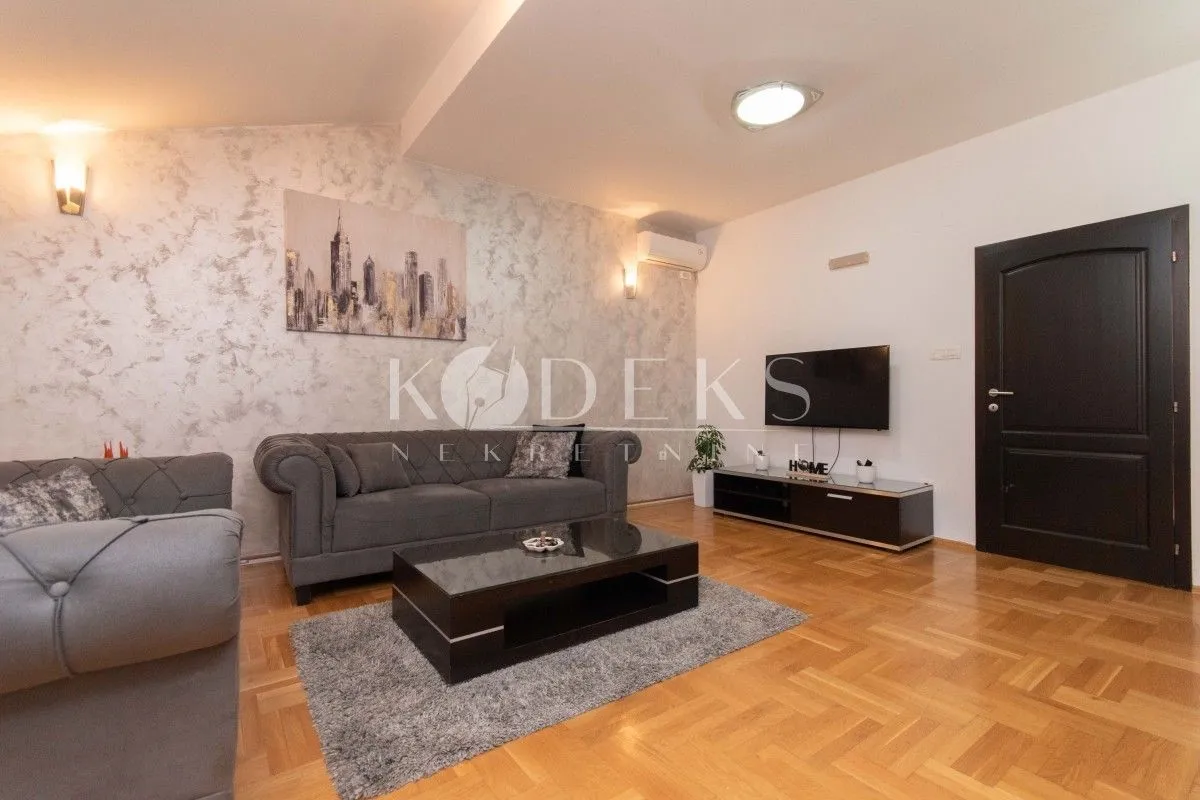 Izdavanje, dvosoban stan, 118m², Tološi, Podgorica