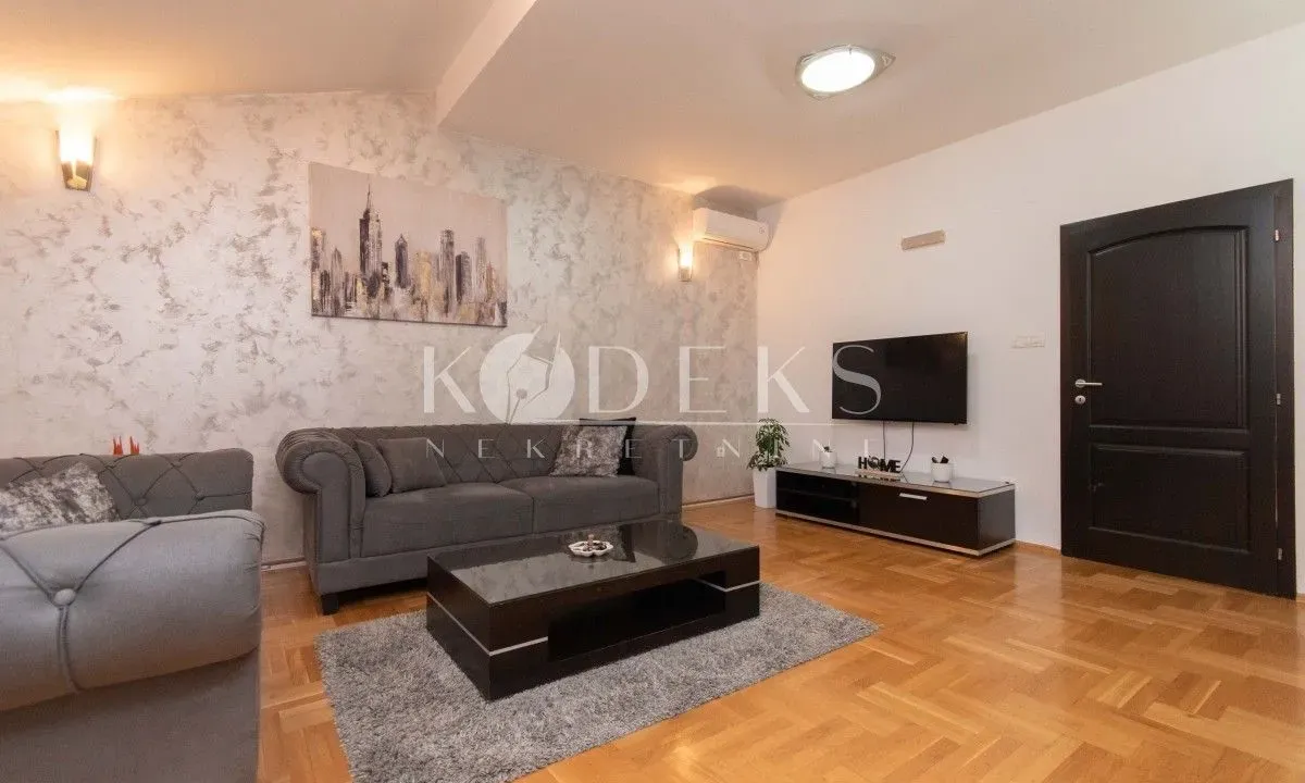 Izdavanje, dvosoban stan, 118m², Tološi, Podgorica