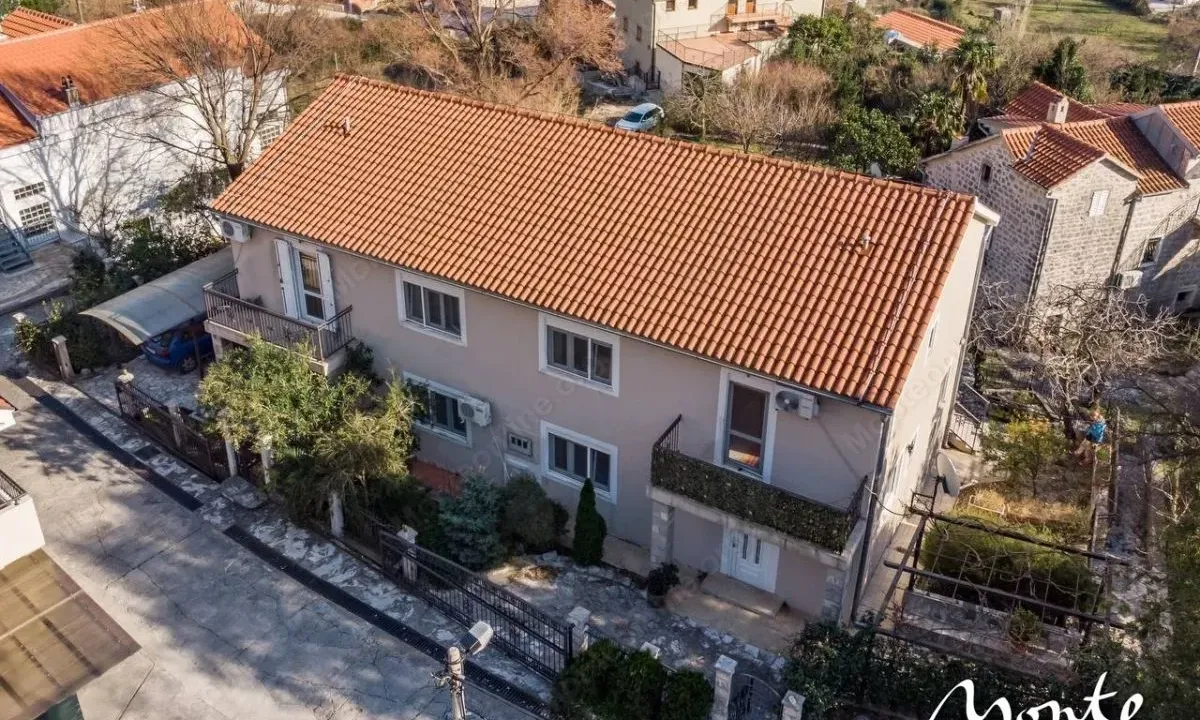 Prodaja, kuća, 180m², Morinj, Kotor
