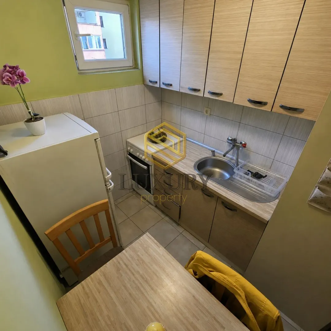 Prodaja, garsonjera, 28m², Gintaš, Podgorica