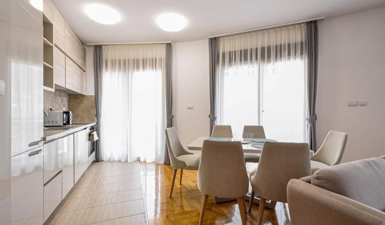 Prodaja, dvosoban stan, 88m², Bečići, Budva