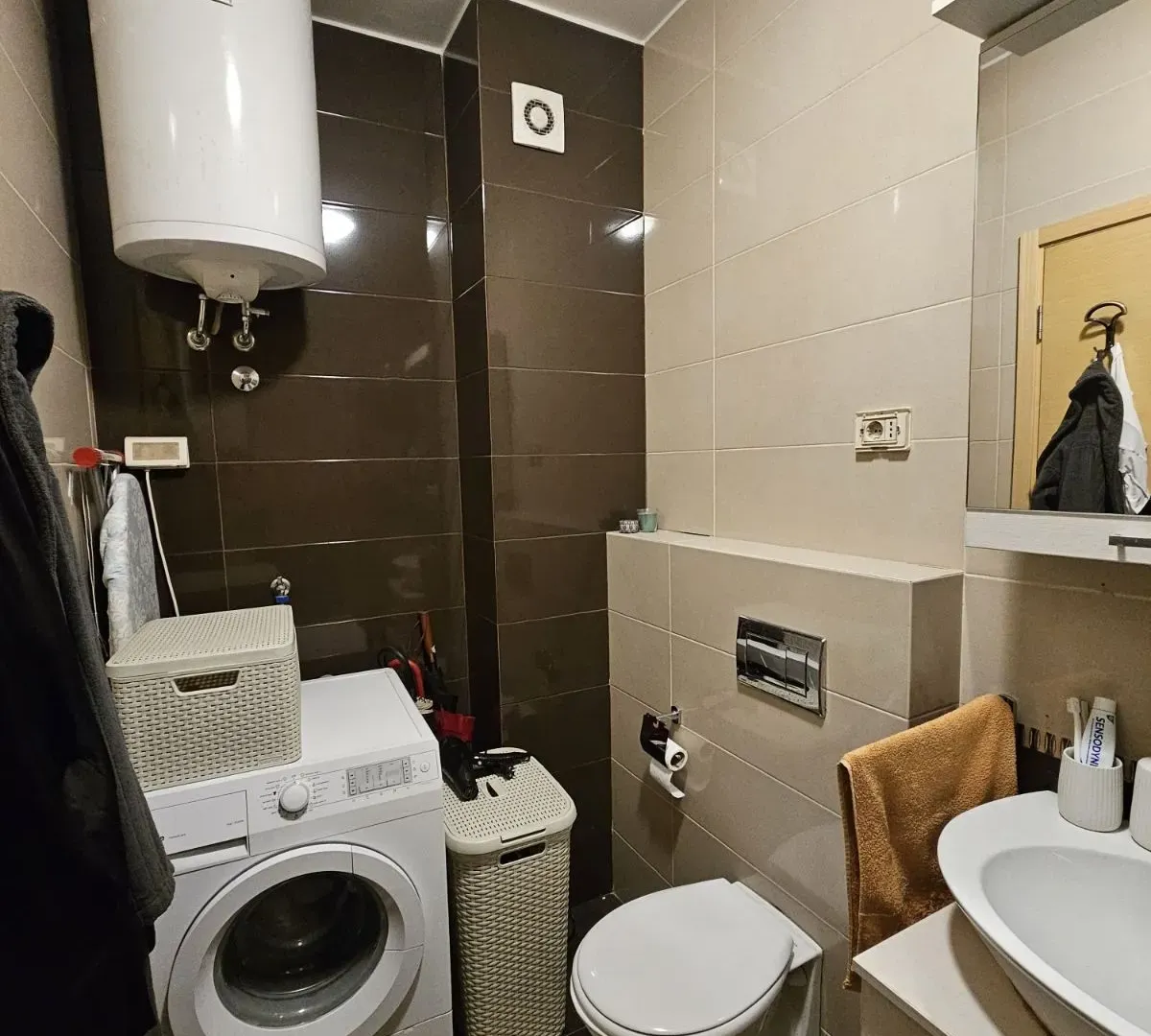 Prodaja, jednosoban stan, 52m², Blok 6, Podgorica