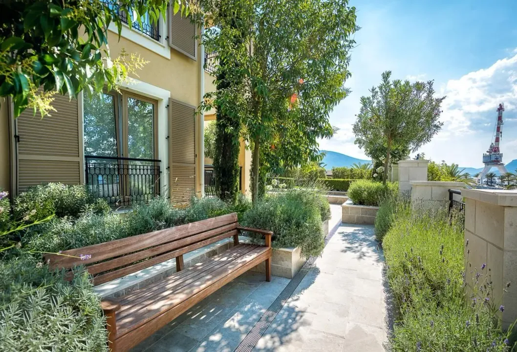 Rent, one bedroom apartment, 63m², Porto Montenegro, Tivat