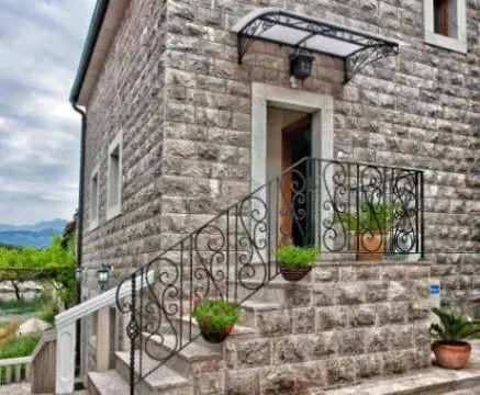 Prodaja, kuća, 107m², Gošići, Tivat