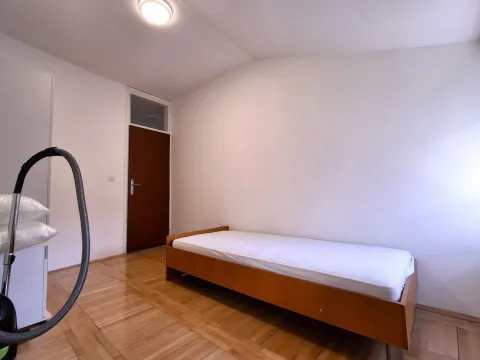 Izdavanje, dvosoban stan, 60m², Stari Aerodrom, Podgorica - image 10