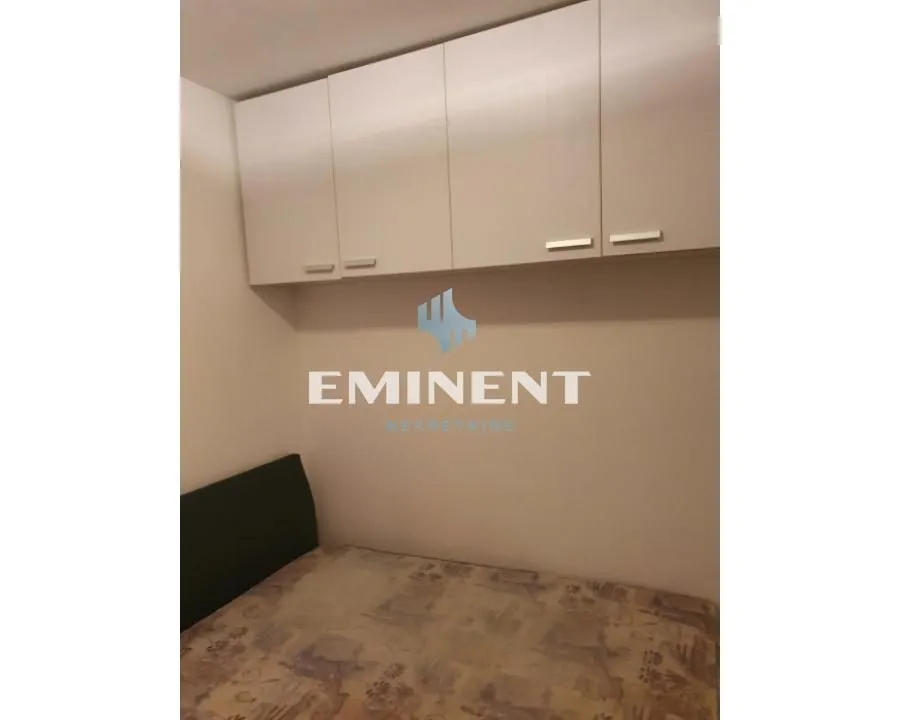 Rent, two bedroom apartment, 40m², Crveni Krst, Beograd