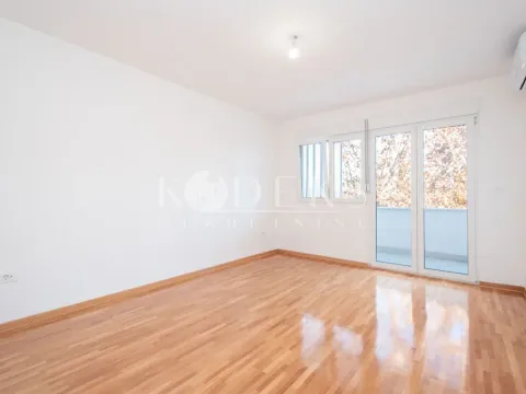 Rent, office space, 45m², Preko Morače, Podgorica - image 2