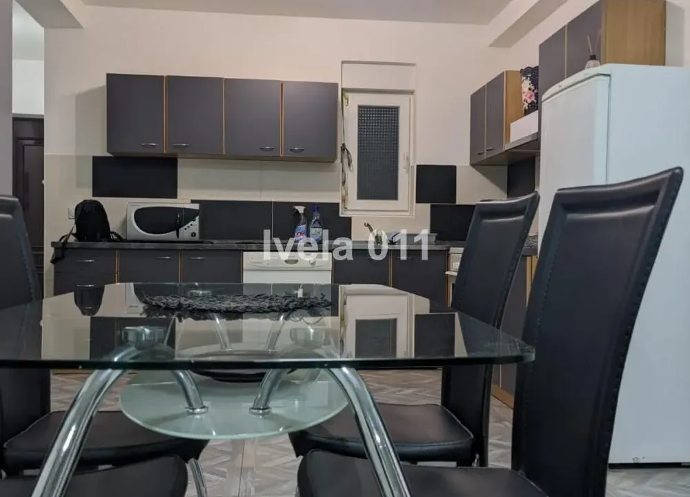 Prodaja, trosoban stan, 66m², Đeram Pijaca, Beograd