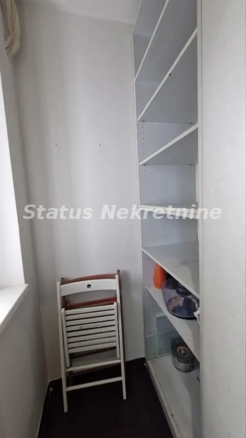 Izdavanje, četvorosoban stan, 116m², Novi Sad, Srbija