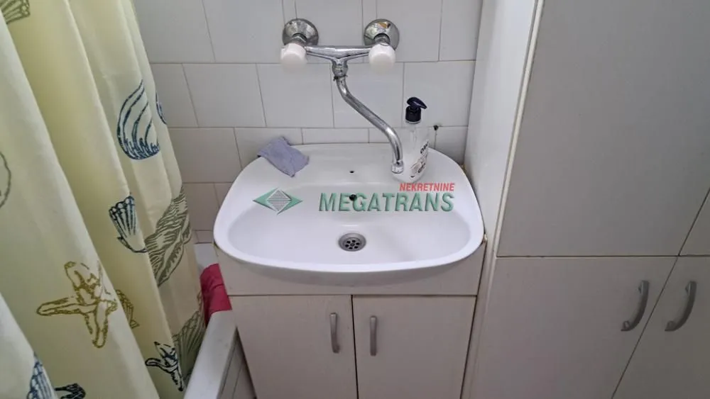 Izdavanje, trosoban stan, 70m², Liman 2, Novi Sad Sve Podlokacije