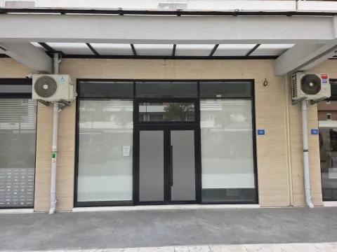 Poslovni prostor in Central Point