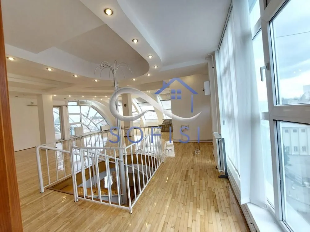 Rent, office space, 216m², Centar, Novi Sad