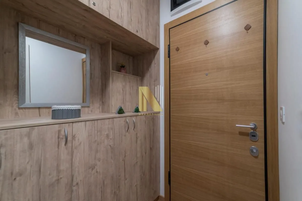 Izdavanje, stan, 56m², Centar, Novi Sad