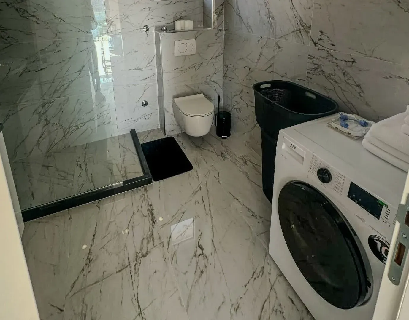 Izdavanje, dvosoban stan, 102m², Seljanovo, Tivat