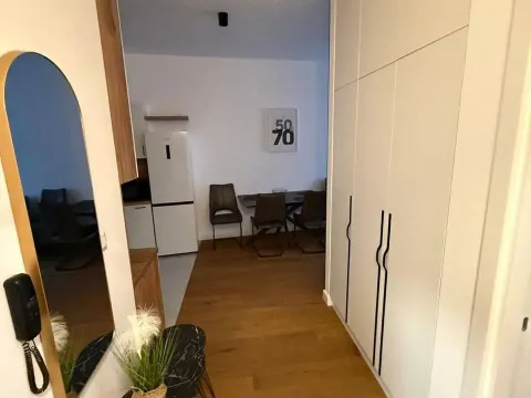 Prodaja, dvosoban stan, 80m², Centar, Bar - image 4