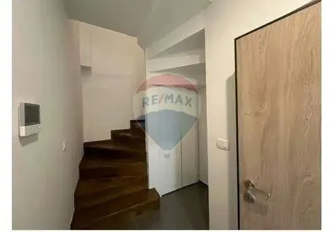 Izdavanje, trosoban stan, 110m², Master Kvart, Podgorica - image 4