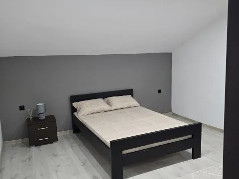 Izdavanje, dvosoban stan, 110m², Zagorič, Podgorica - image 15