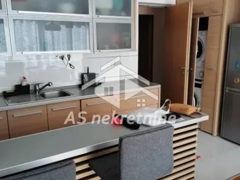 Izdavanje, trosoban stan, 126m², Vukov Spomenik, Zvezdara Sve Podlokacije - image 8