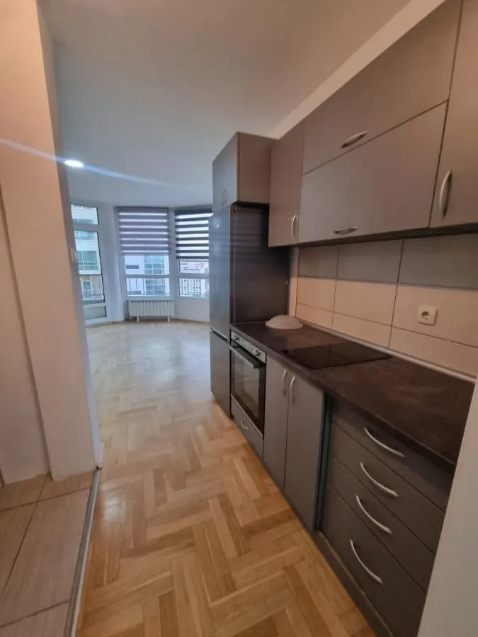 Prodaja, trosoban stan, 71m², Bulevar Evrope, Novi Sad Sve Podlokacije