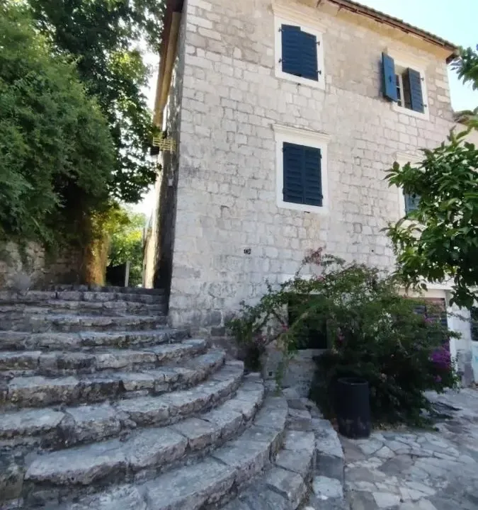 Prodaja, kuća, 185m², Jošica, Herceg Novi