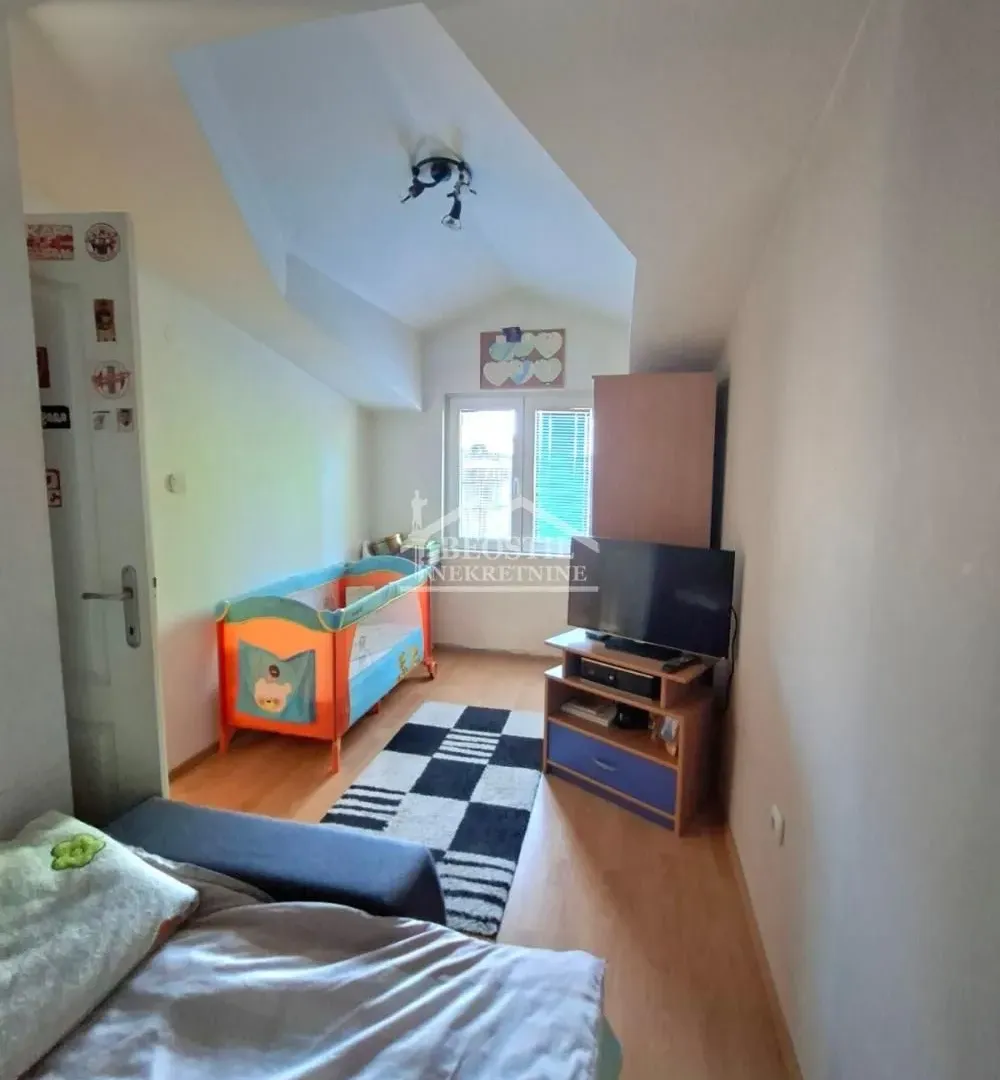 Prodaja, trosoban stan, 73m², Karaburma, Palilula Sve Podlokacije