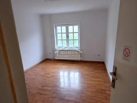 Poslovni prostor in Šumice