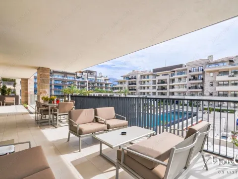 Prodaja, trosoban stan, 215m², Tivat, Crna Gora - image 8