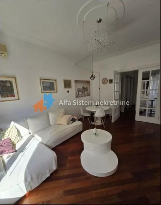 Izdavanje, trosoban stan, 86m², Kalenić Pijaca, Vračar Sve Podlokacije