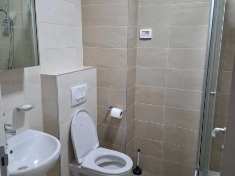 Izdavanje, jednosoban stan, 45m², Zagorič, Podgorica - image 5