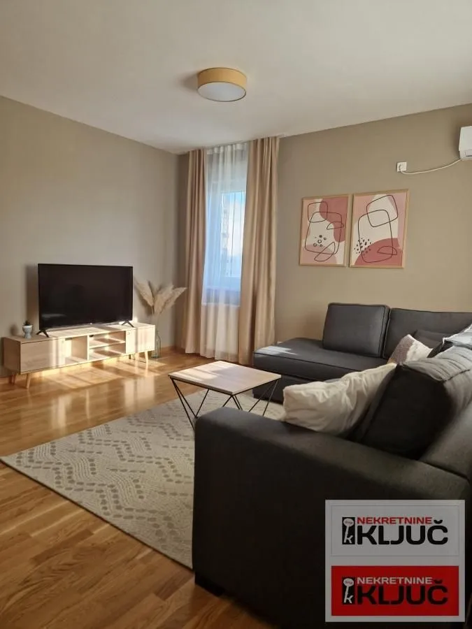 Izdavanje, trosoban stan, 67m², Novo naselje, Novi Sad