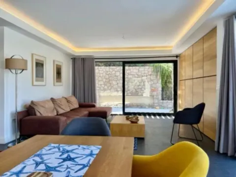 Sale, house, 330m², Masline, Podgorica - image 11