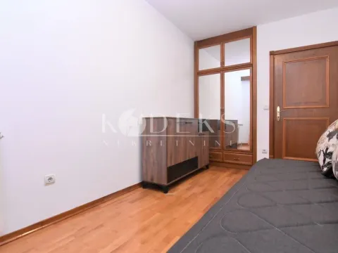 Izdavanje, dvosoban stan, 75m², Stara Varoš, Podgorica - image 11