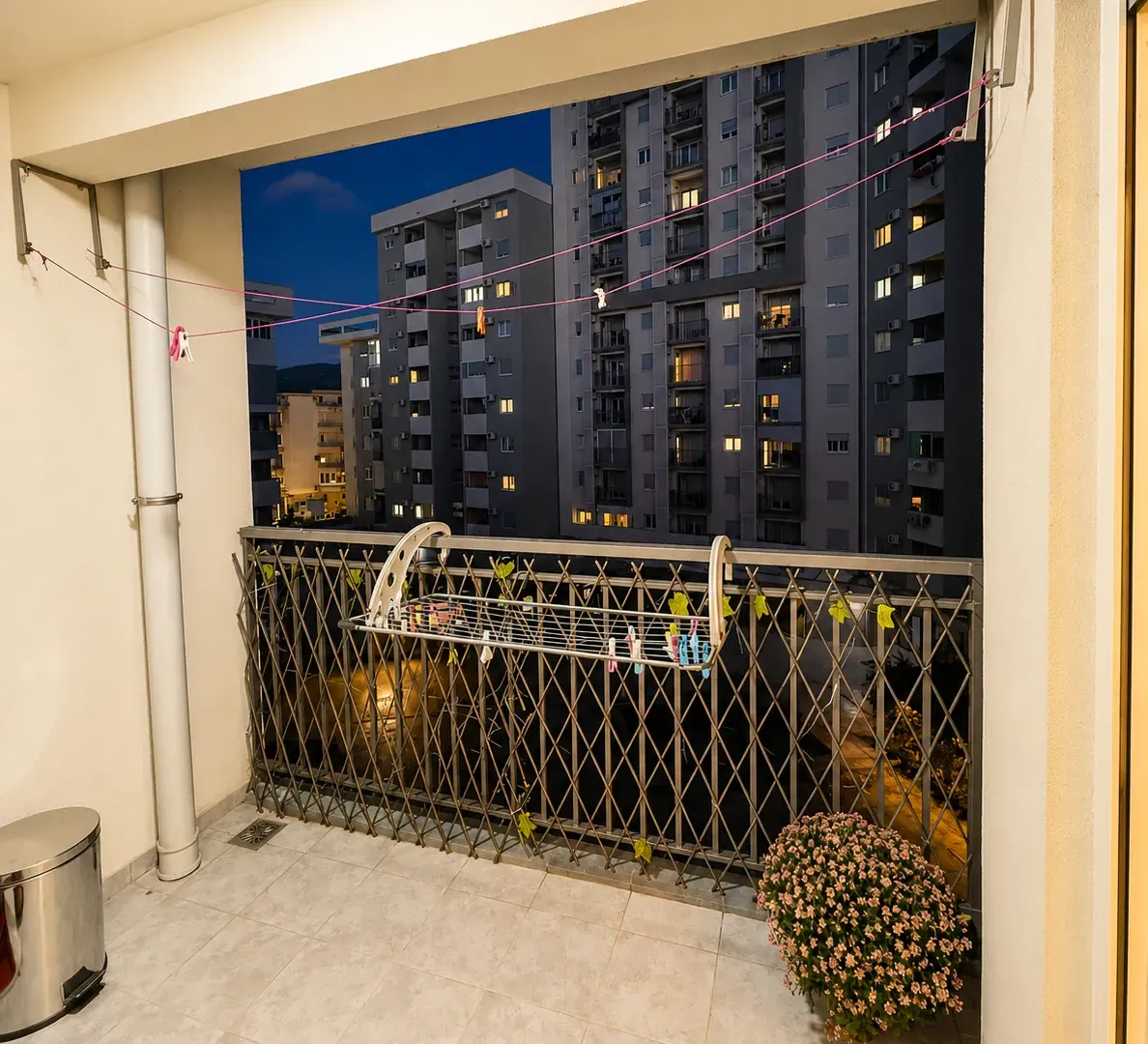 Izdavanje, jednosoban stan, 45m², City Kej, Podgorica