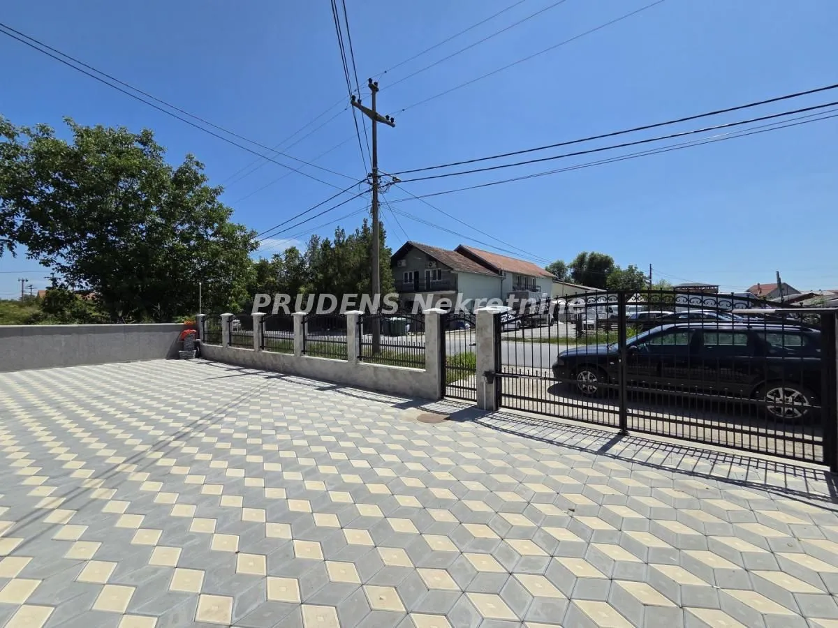 Sale, house, 210m², Surčin, Beograd