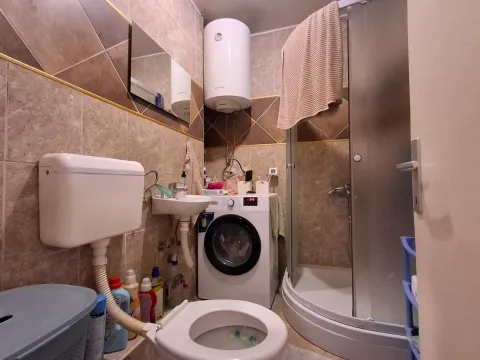 Prodaja, stan, 71m², Gintaš, Podgorica - image 16