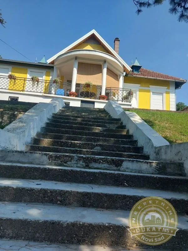 Prodaja, kuća, 187m², Sremska Kamenica, Petrovaradin