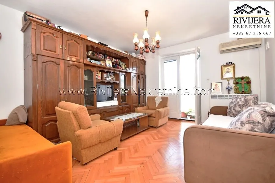 Prodaja, dvosoban stan, 77m², Centar, Herceg Novi
