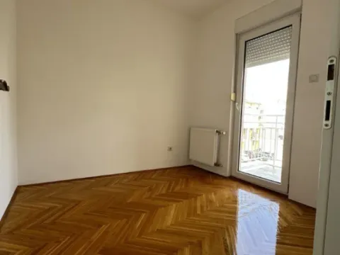 Izdavanje, dvosoban stan, 52m², Podbara, Novi Sad Sve Podlokacije - image 3