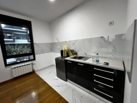 Izdavanje, poslovni prostor, 65m², Rotkvarija, Novi Sad Sve Podlokacije - image 4