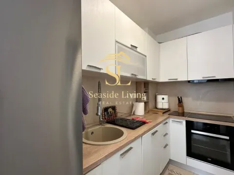 Sale, two bedroom apartment, 86m², Dobrota, Kotor - image 11