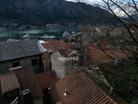 Sale, house, 200m², Kotor, Crna Gora - image 6