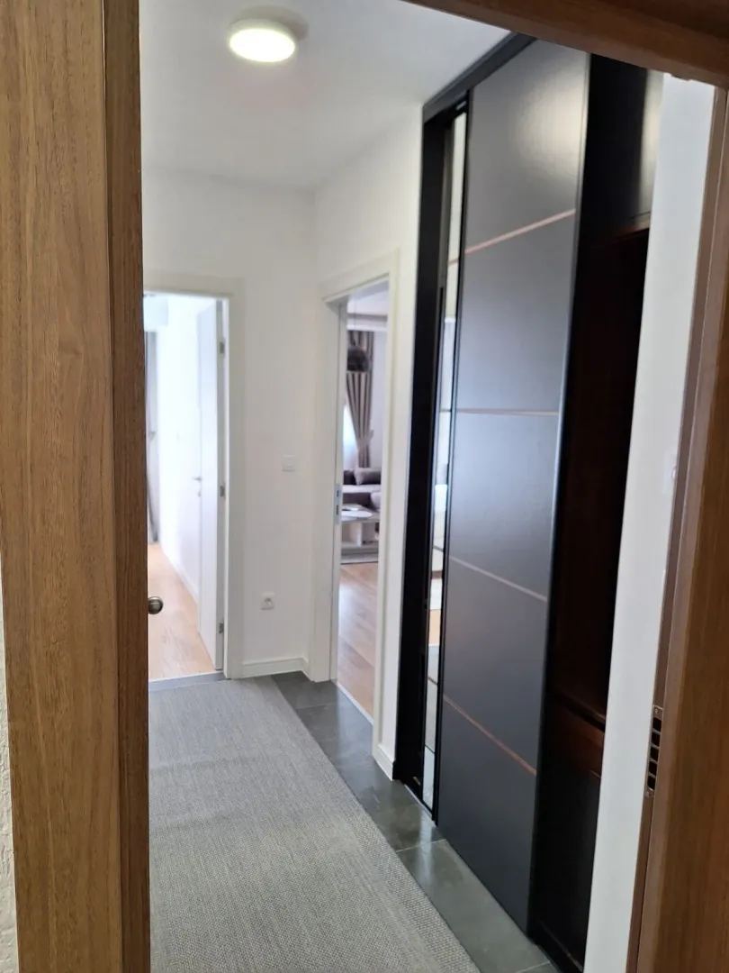 Izdavanje, dvosoban stan, 49m², City Kvart, Podgorica
