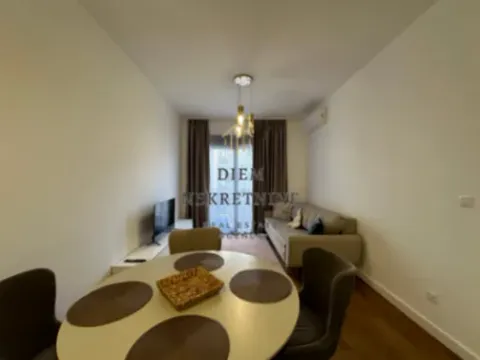 Izdavanje, dvosoban stan, 80m², Soho City, Bar - image 10